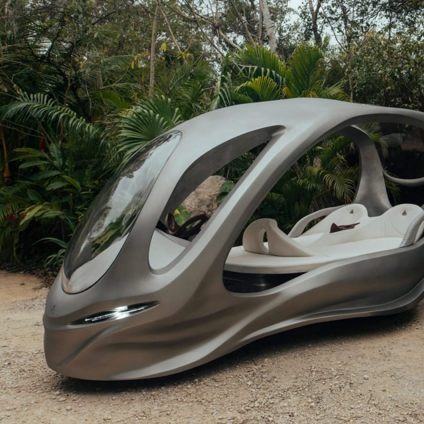 Electric car by Roth Architecture